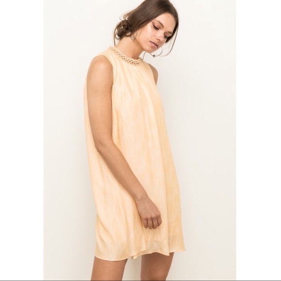 🌺🆕Gorgeous Lace Neck Detail A-Line Dress - Picture 7 of 8